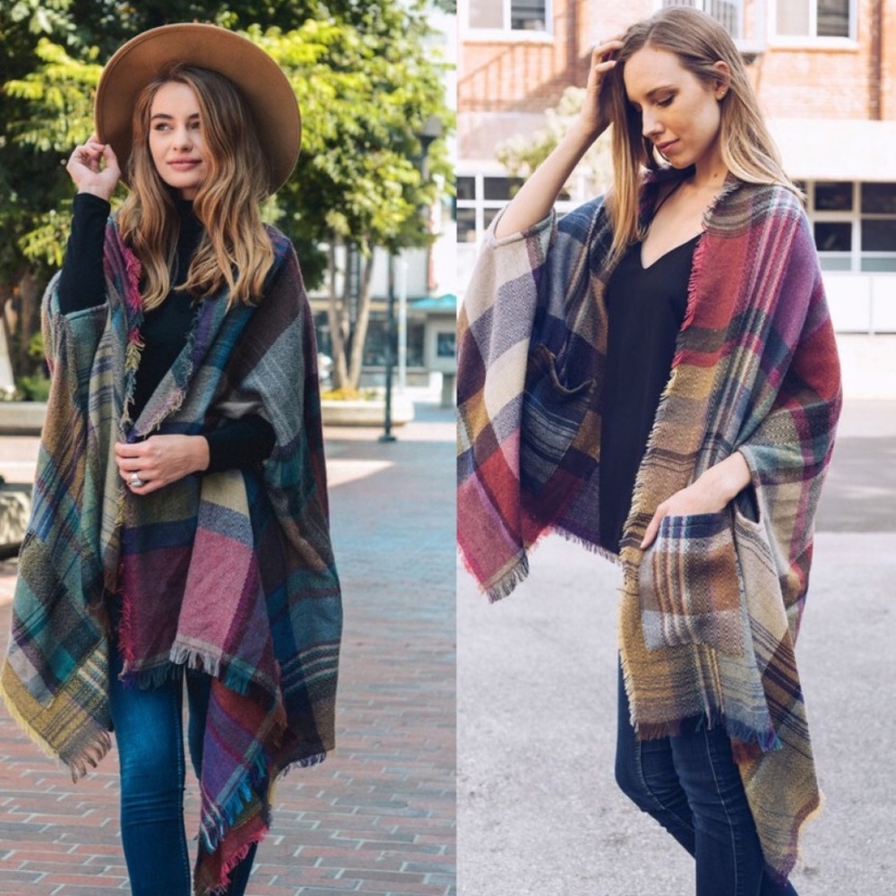 Plaid poncho/wrap - Picture 2 of 7